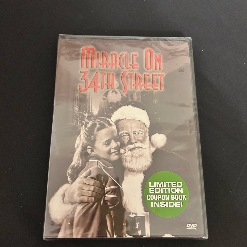 Miracle on 34th Street DVD -In Black And White-1947/Brand New/Factory Sealed